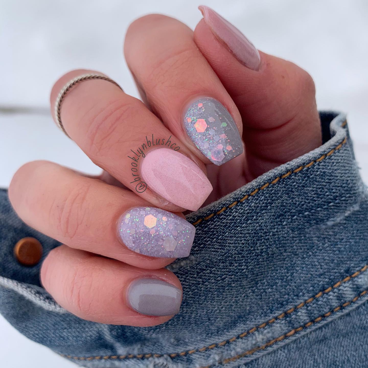 Grey and Pink Short Coffin Nails with Glitter