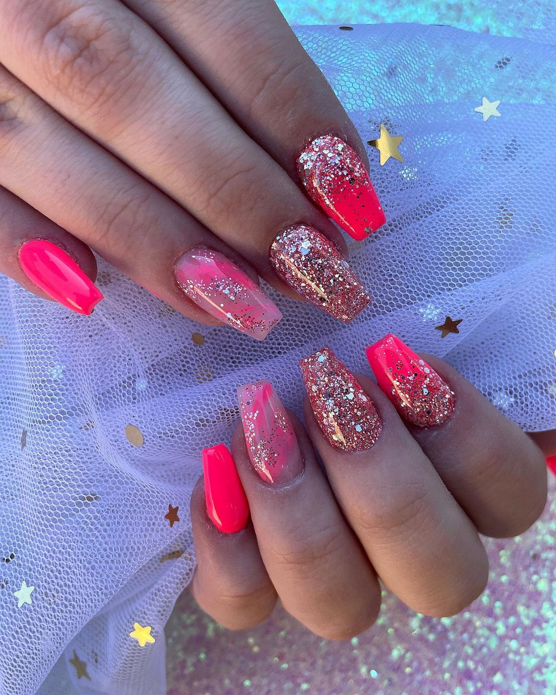 Short Coffin Nails with Neon Pink Design and Glitter