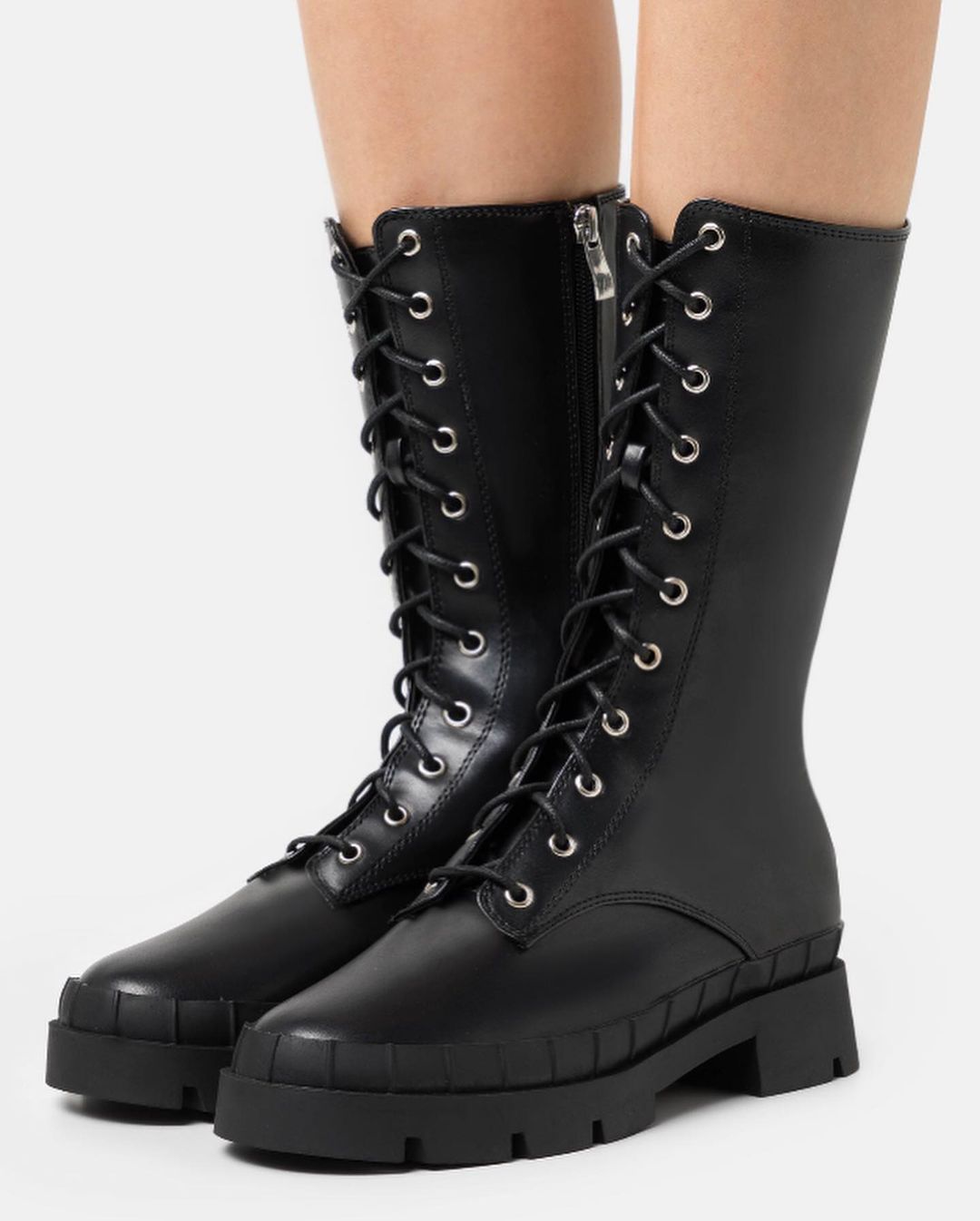 Black Classy Lace-up Boots for Women