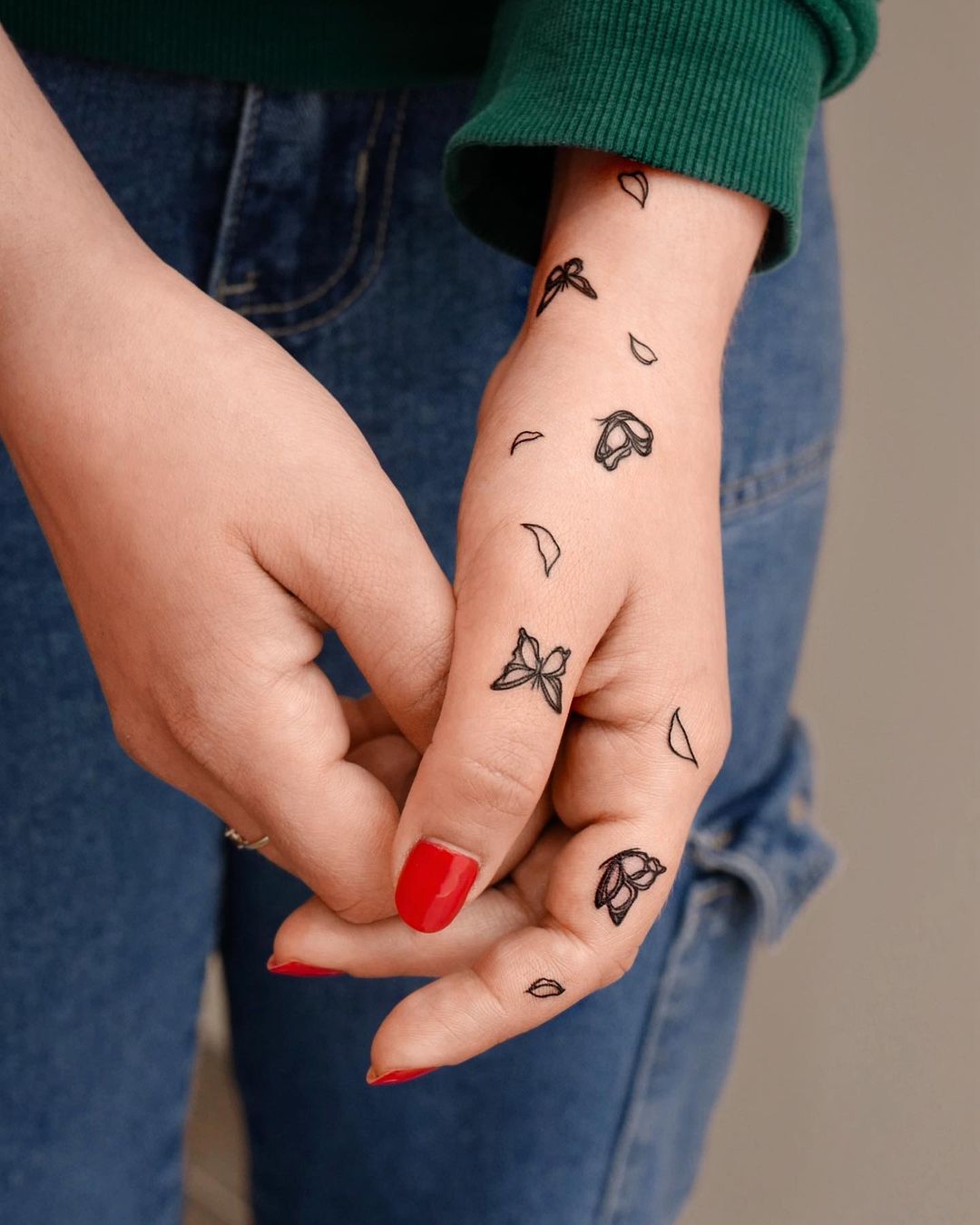 Small Tattoo Designs - Best Small Tattoo Design Ideas for Girls.