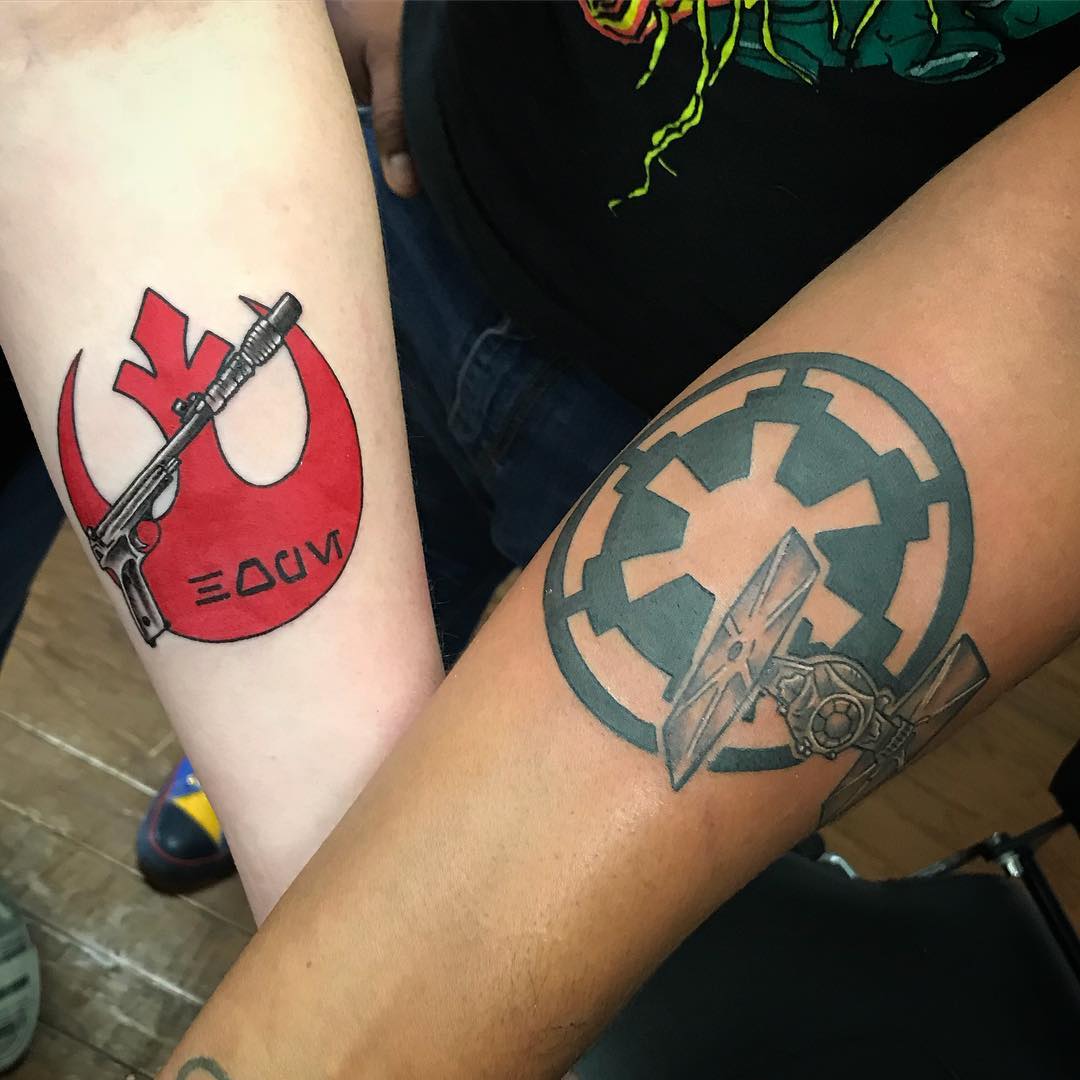 Desenho de tatuagem de casal de Star Wars aderindo à cultura pop