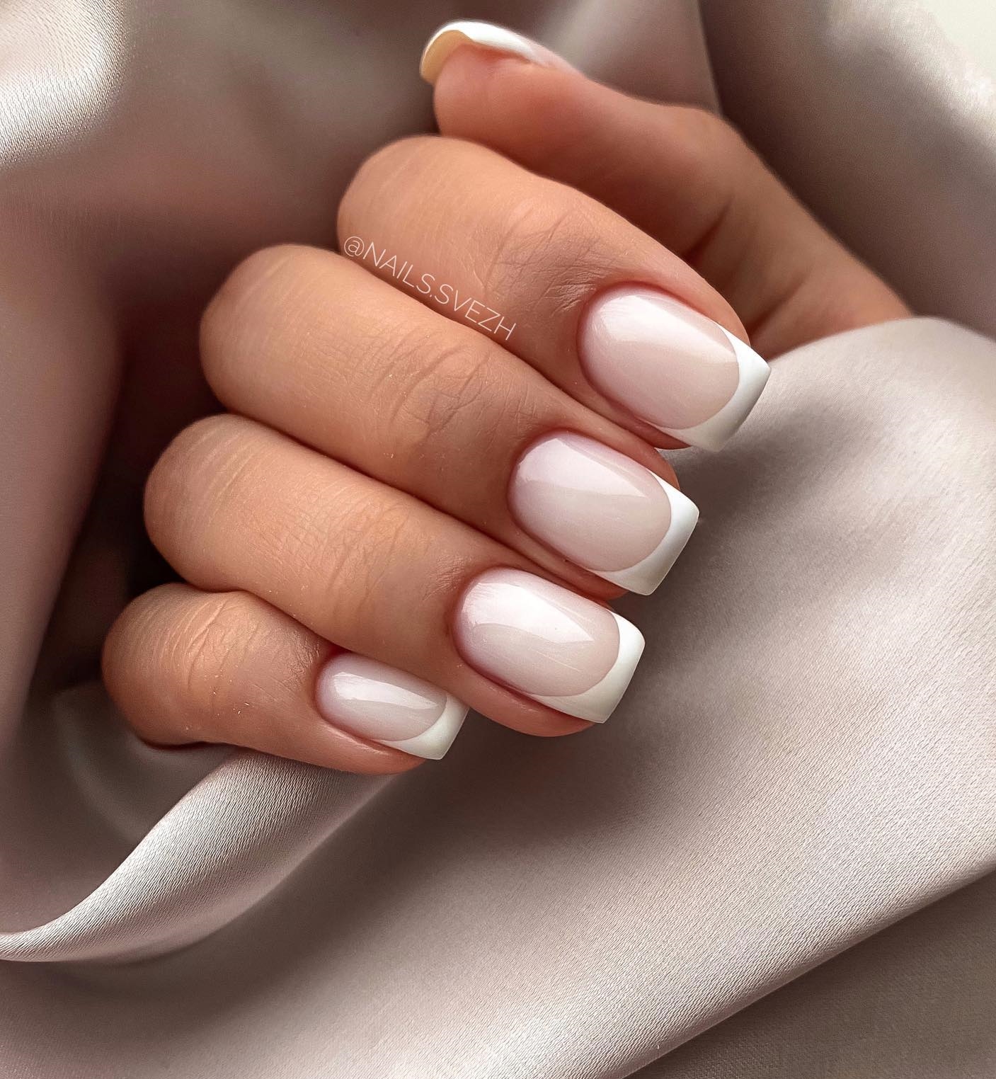 Classic White French Nail Tips