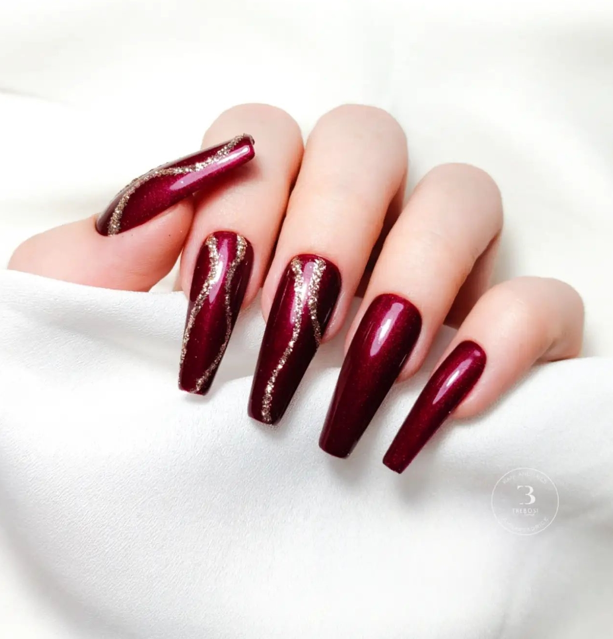 Amazon.com: Mosako Burgundy Red Press on Nails Short Coffin Fake Nails  Solid Color False Nails Tips Matte Faux Artificial Nails Art Gel Full Cover  Acrylic Fingernails Stick on Nails Manicure for Women
