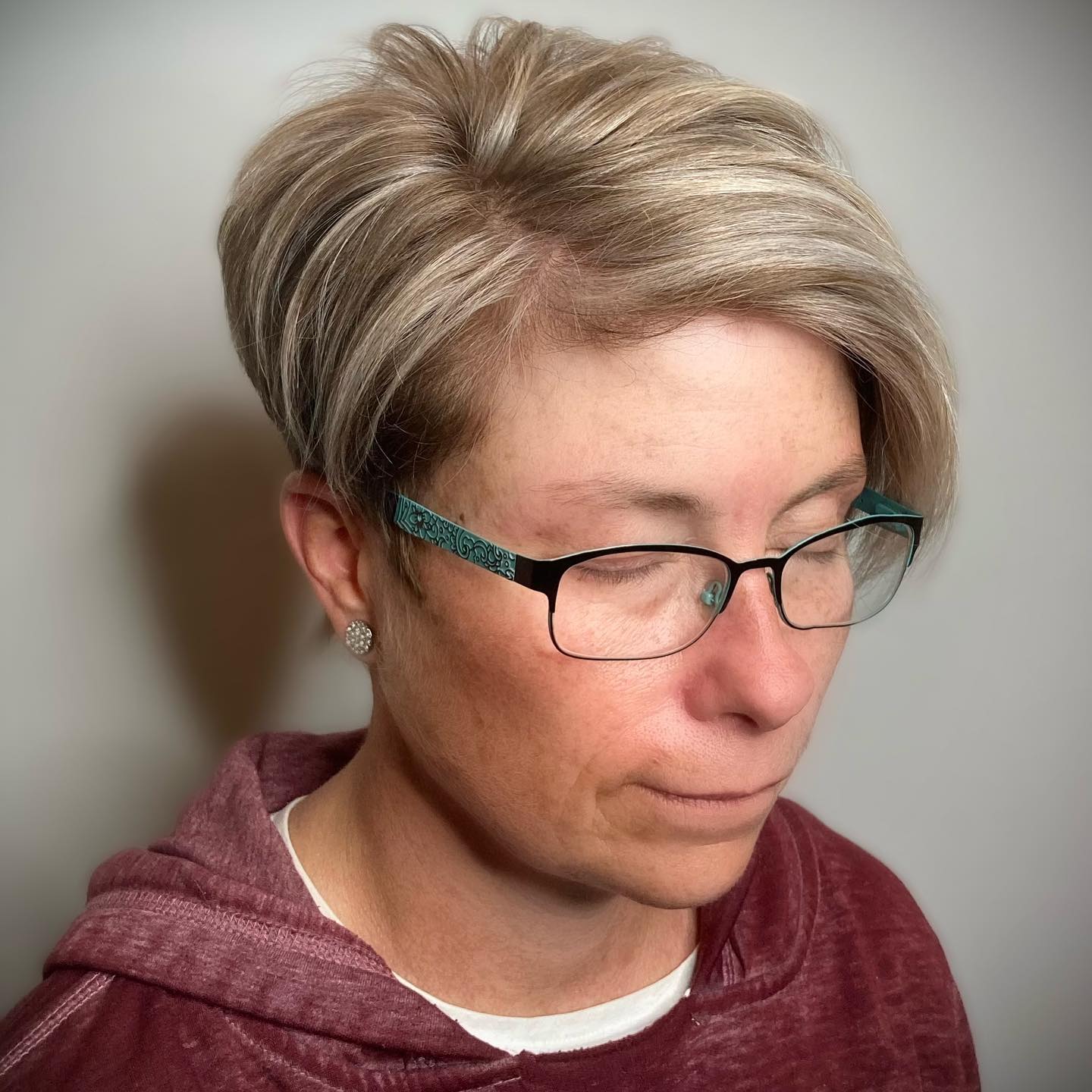 Trendy Gray Pixie With Silver Highlights