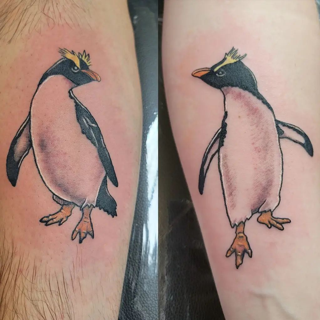 Desenho de tatuagem de casal de pinguim fofo