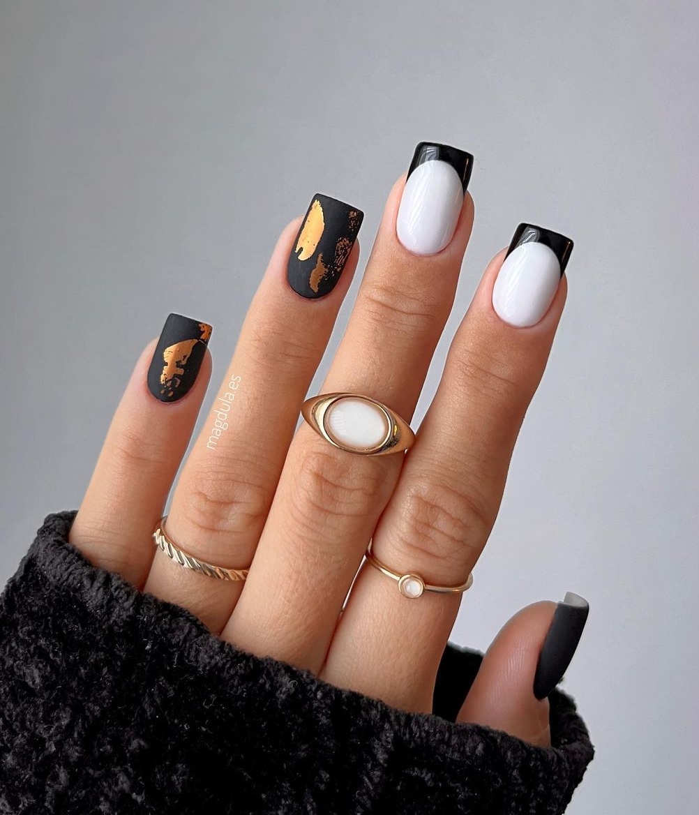 30 Classy Black Acrylic Nail Designs To Inspire You