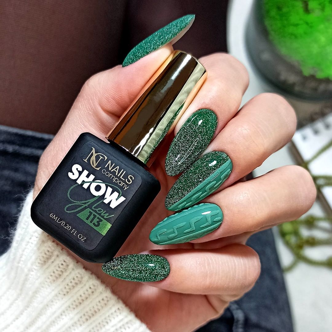 Emerald Nails with Green Glitter