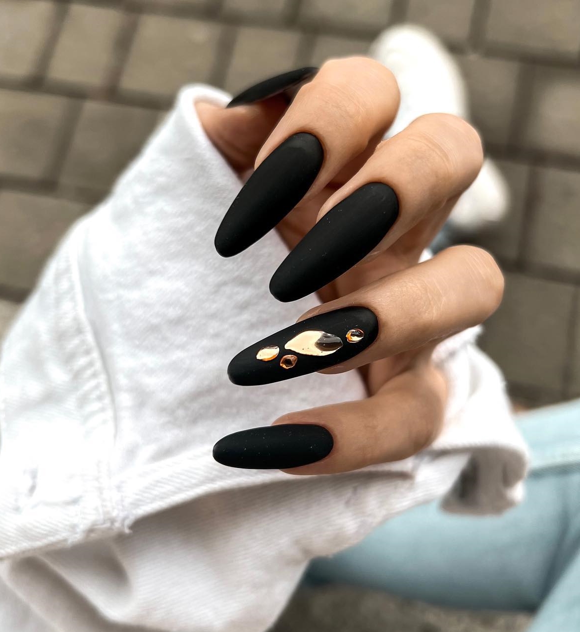 41 Edgy Matte Black Nails to Inspire You - StayGlam